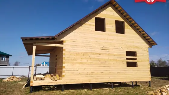 Строительство дома 8.2х8.6 м из обрезного бруса 150х150 мм