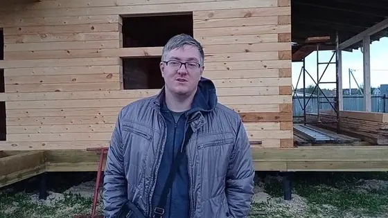 Отзыв заказчика о строительстве полутораэтажного дома из профилированного бруса 145х195 размером 8х9