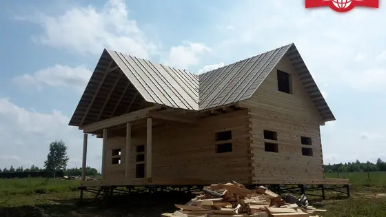 Фоторепортаж №26 Строительство дома из бруса 145х195мм размером 6х12м
